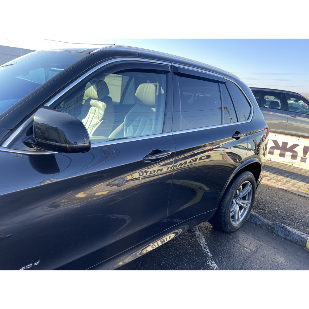 Дефлектори вікон (вітровики) BMW X5 F15 2013-2018 зХромМолдінгом HIC