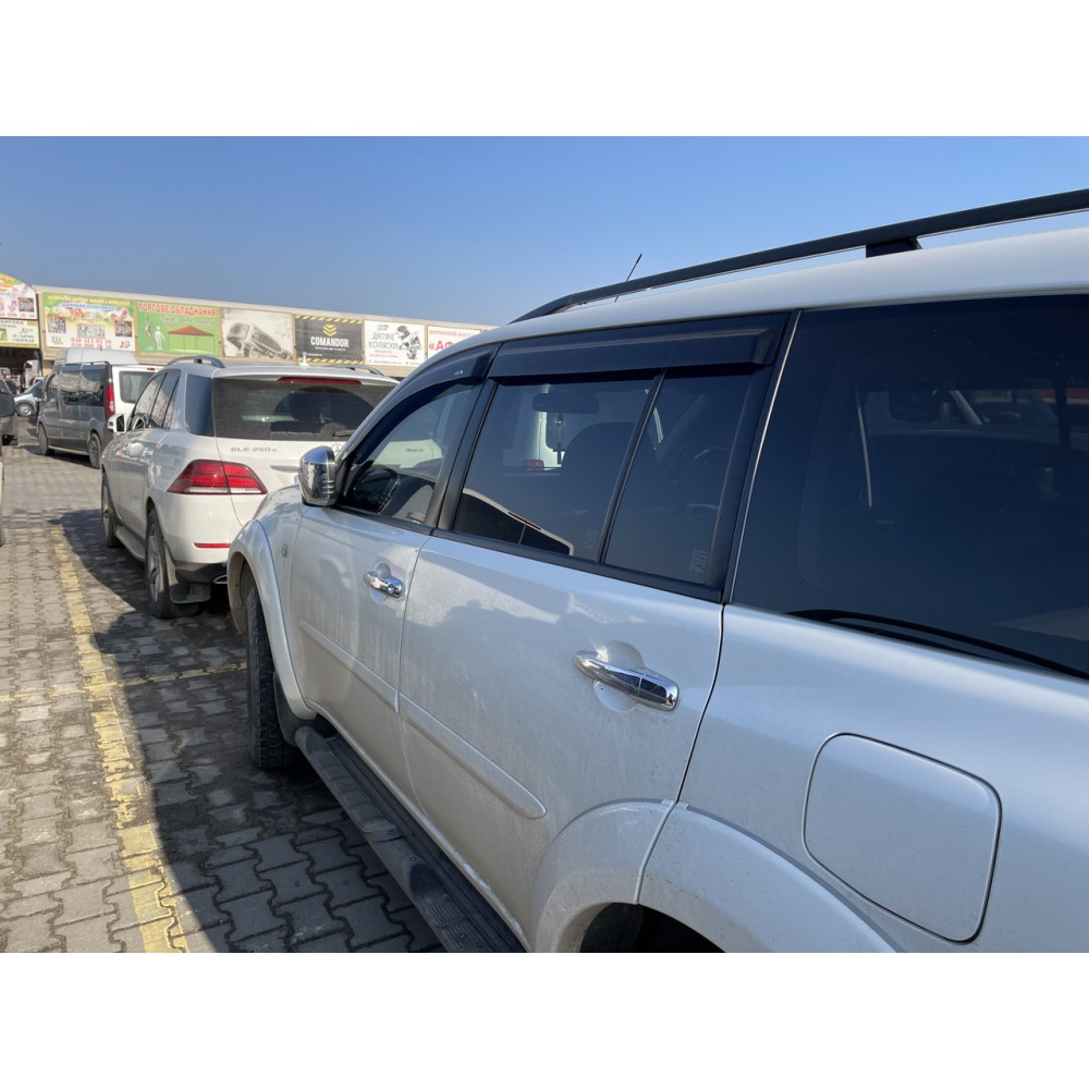 Дефлектори вікон (вітровики) Mitsubishi Pajero Sport 2009-2015 HIC