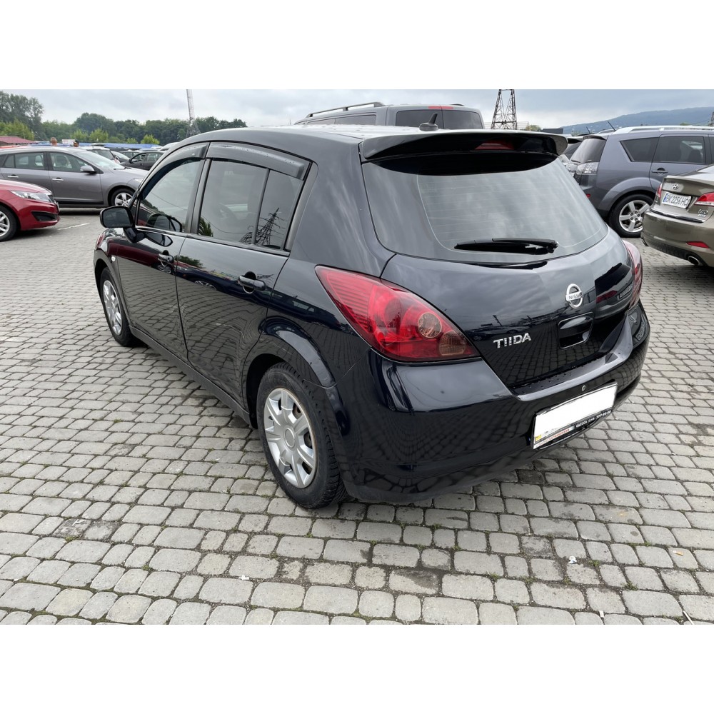 Дефлектори вікон (вітровики) Nissan Tiida 2006-2011 HB HIC