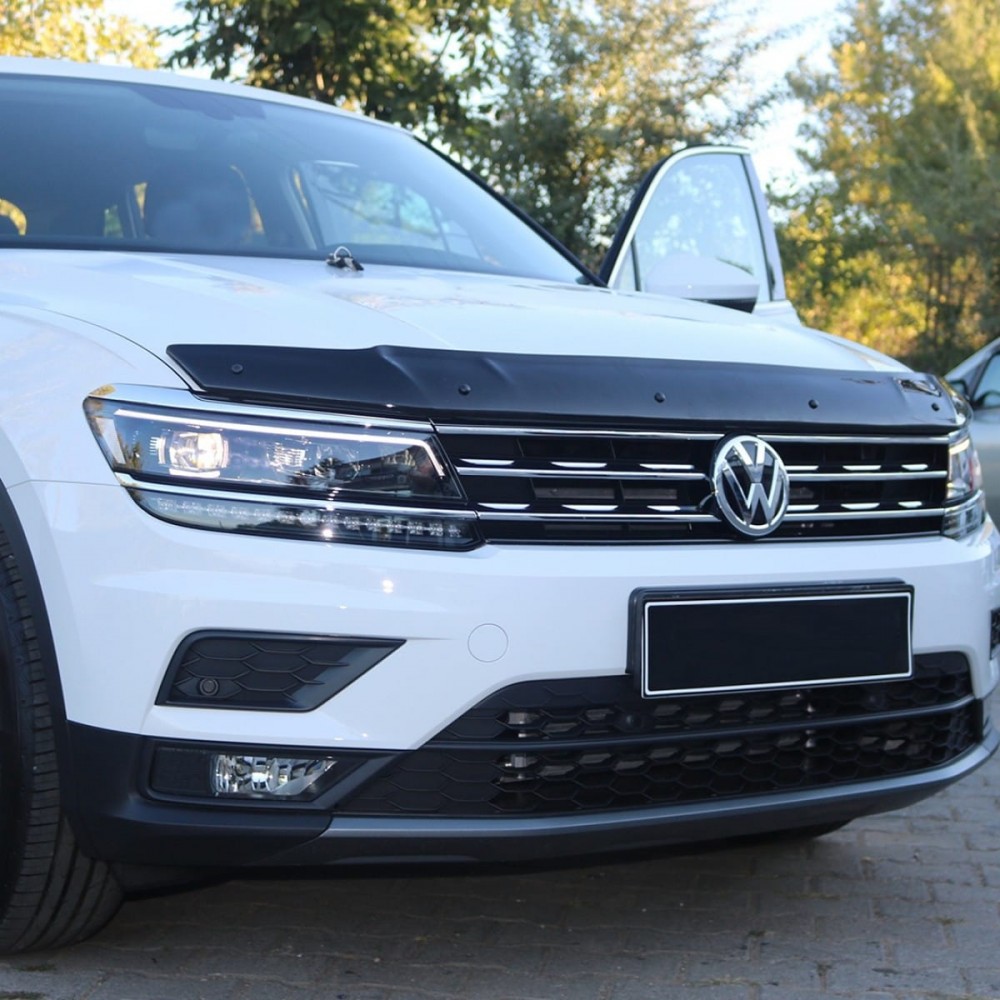 Дефлектор капота (мухобійка) для Volkswagen Tiguan 2016+ (TAN24)