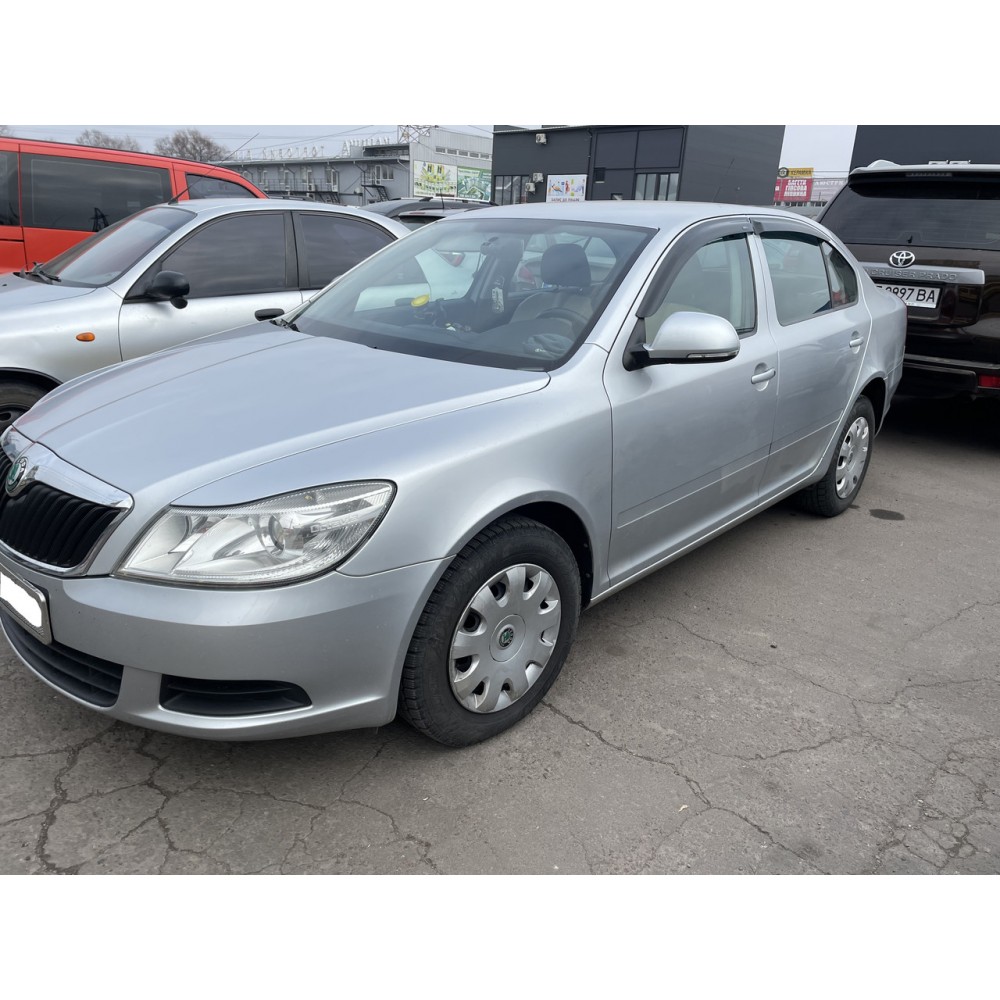 Дефлектори вікон (вітровики) Skoda Octavia A-5 2004-2013 Sedan/HB HIC