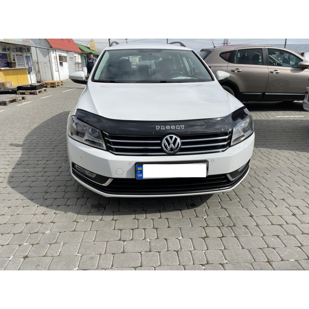Дефлектор капота (мухобійка) для Volkswagen Passat B7 2010-2015 (VIP)
