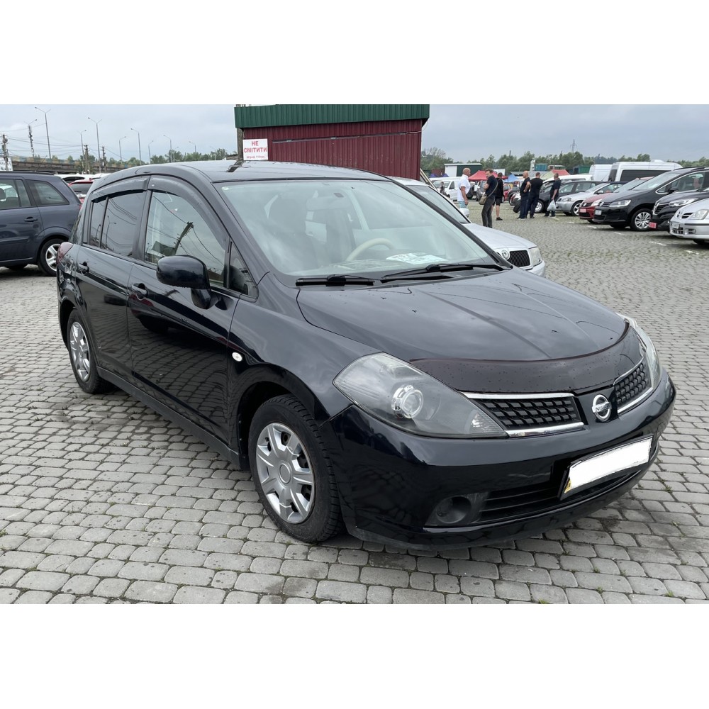 Дефлектори вікон (вітровики) Nissan Tiida 2006-2011 HB HIC