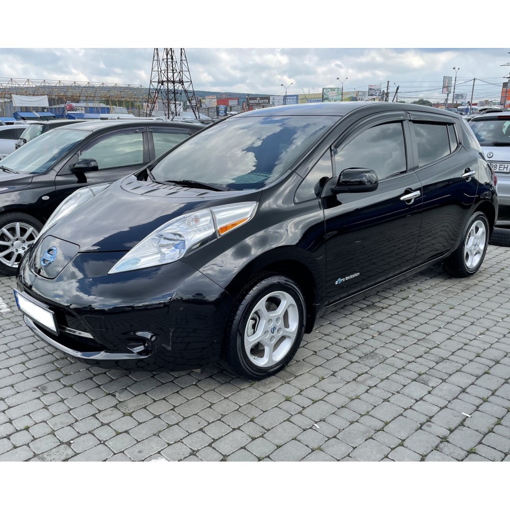 Дефлекторы окон (ветровики) Nissan Leaf I 2010-2017 HIC