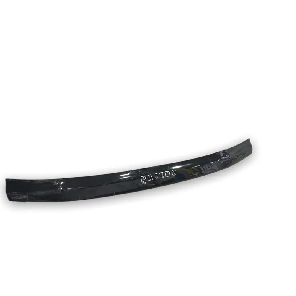 Дефлектор капота (мухобойка) для Mitsubishi Pajero Wagon III 1999-2006 (VIP)