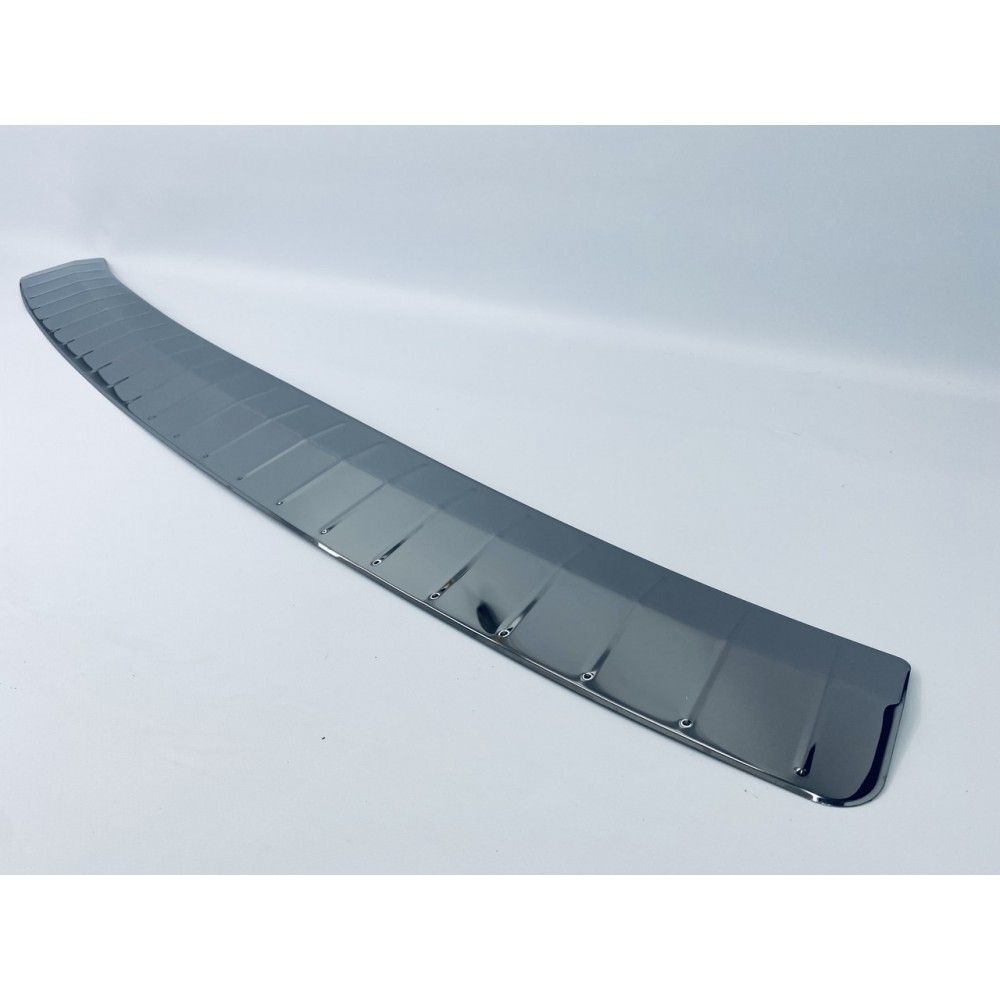 Накладка на задний бампер для Skoda Karoq 2015+ Черный-хром (TAN24)