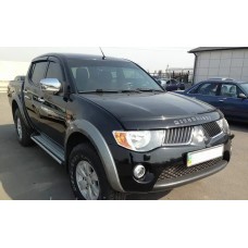 Дефлектор капота (мухобойка) для Mitsubishi L200 1996-2006 (ViP)