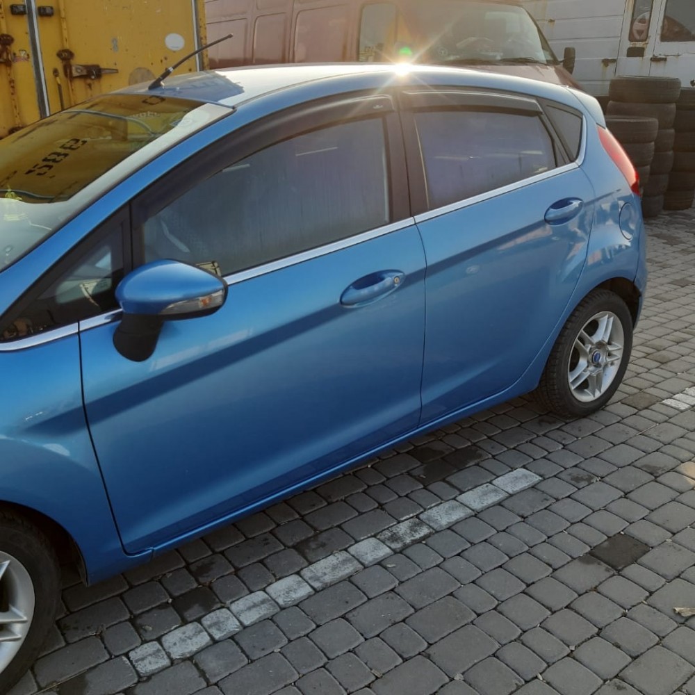 Дефлектори вікон (вітровики) Ford Fiesta 2008-2015 4/5D HB HIC
