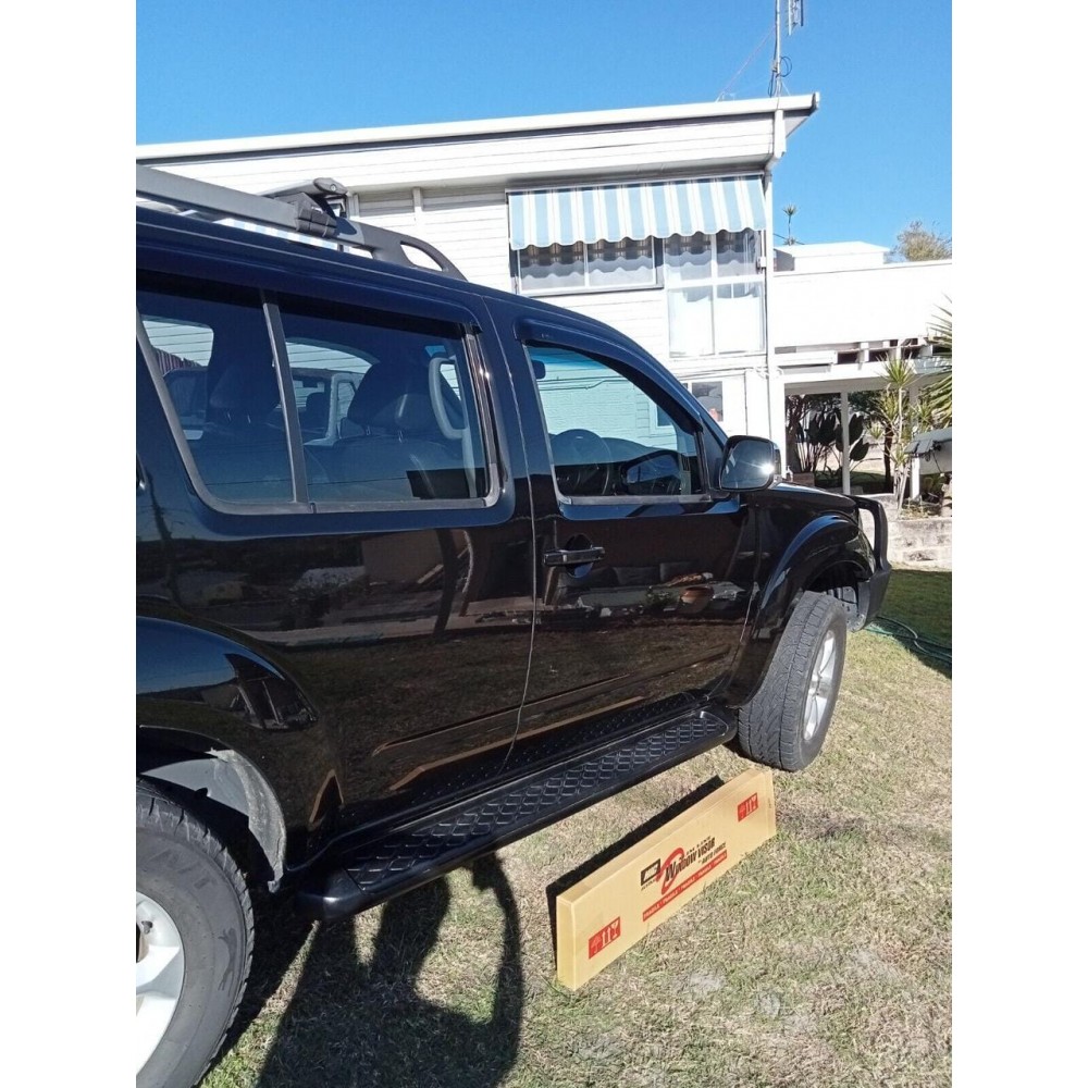 Дефлекторы окон (ветровики) Nissan Pathfinder 2005-2013 HIC