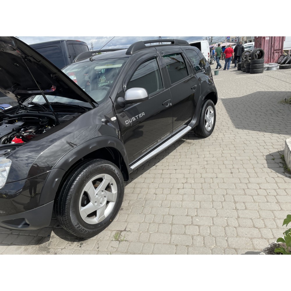 Дефлекторы окон (ветровики) Renault Duster I 2010-2018 HIC