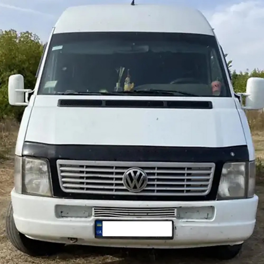 Дефлектор капота (мухобойка) для Volkswagen LT 1996-2005 (VIP)