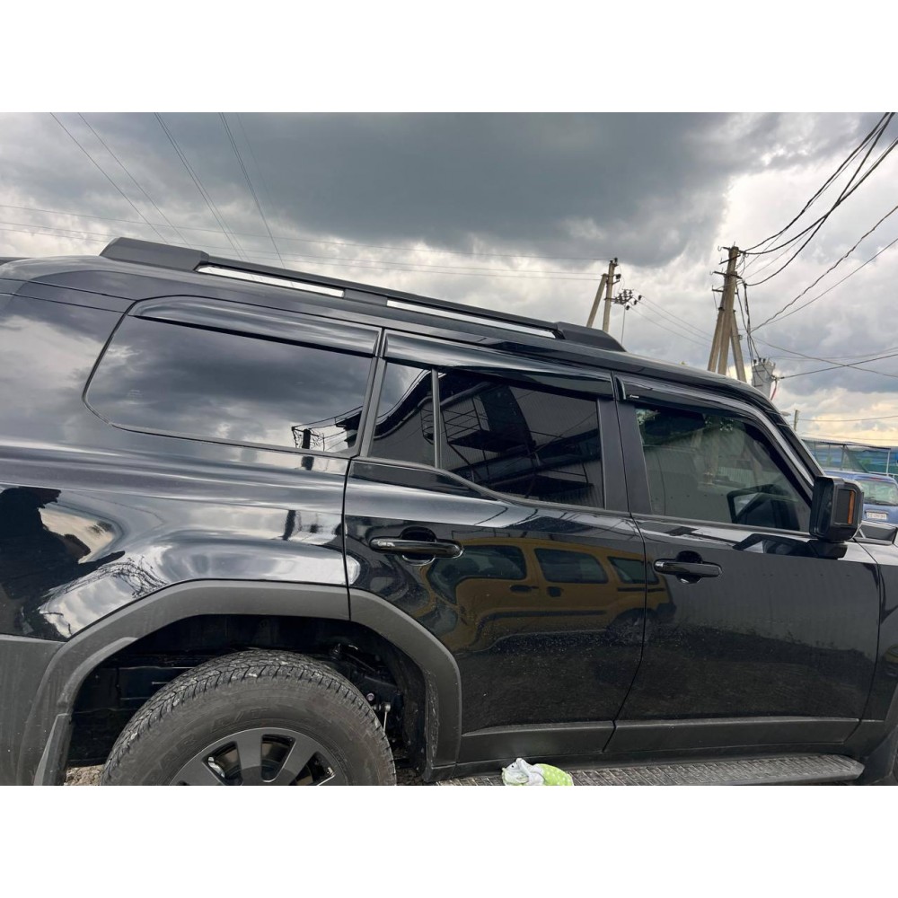 Дефлекторы окон (ветровики) для Mercedes GLS 2020- с нерж. хром полоской (HAWK)