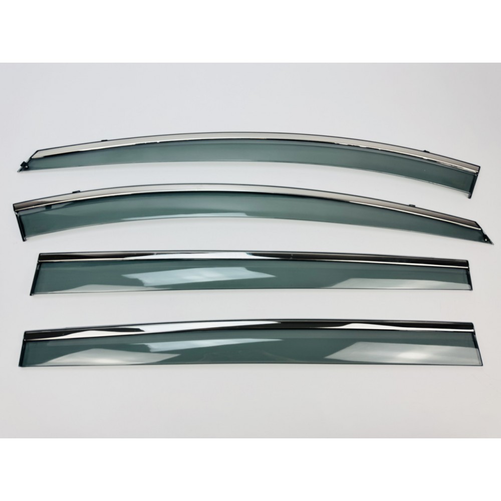 Дефлекторы окон (ветровики) для Nissan KICKS 2016-2022 c нерж. хром полоской (HAWK)