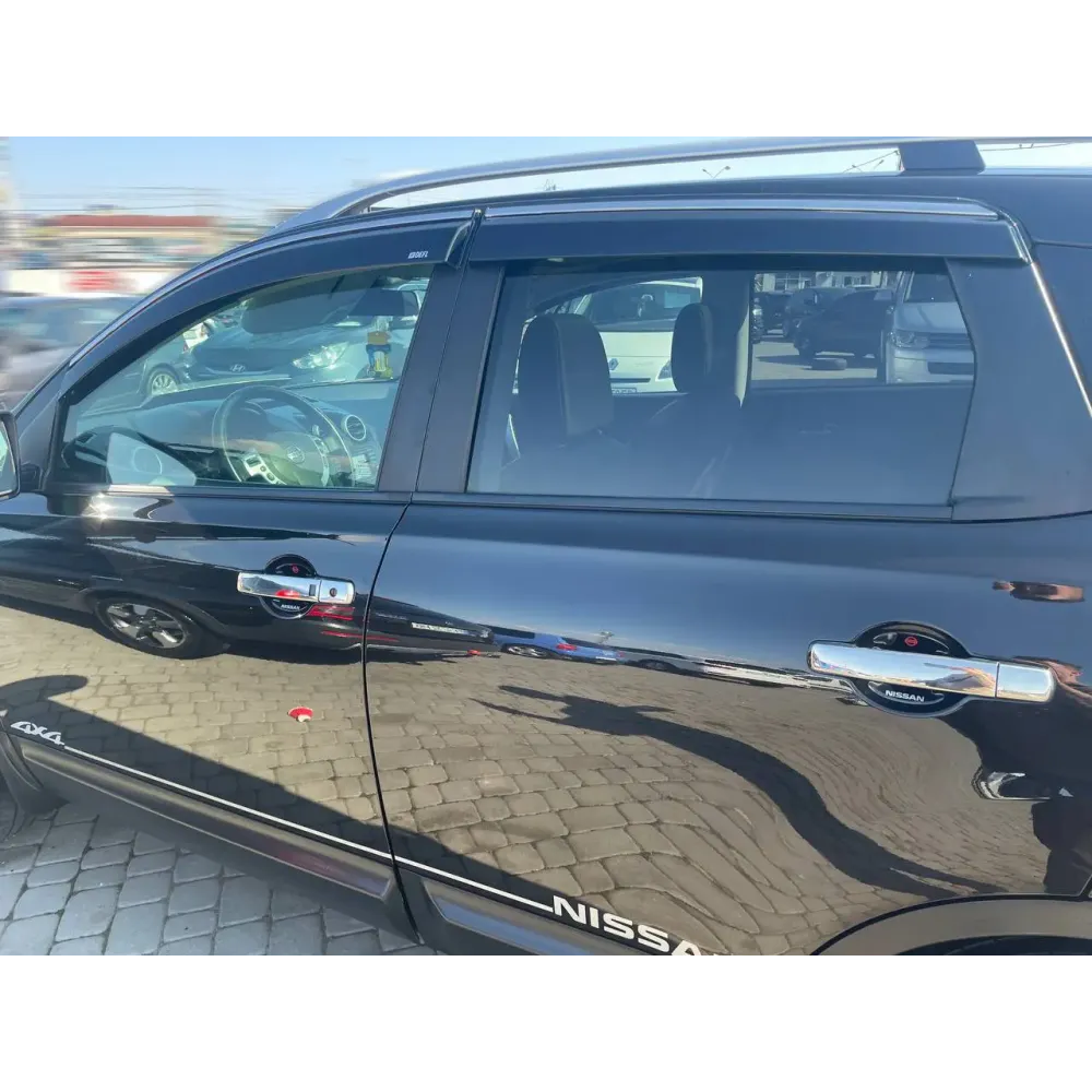 Дефлектори вікон (вітровики) для Nissan Qashqai I 2006-2014 з нерж.хром полоскою (HAWK)