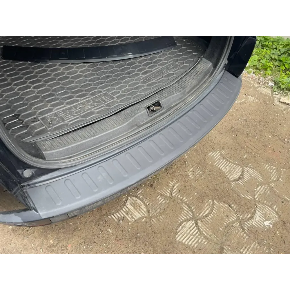 Накладка на задній бампер для Renault Megane III 2008-2016 SW=комби ABS-пластик (TAN24)