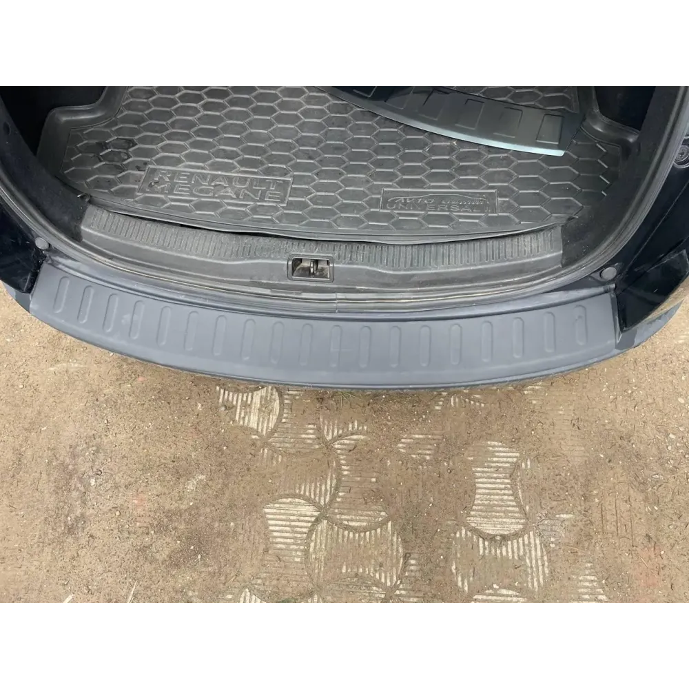 Накладка на задній бампер для Renault Megane III 2008-2016 SW=комби ABS-пластик (TAN24)