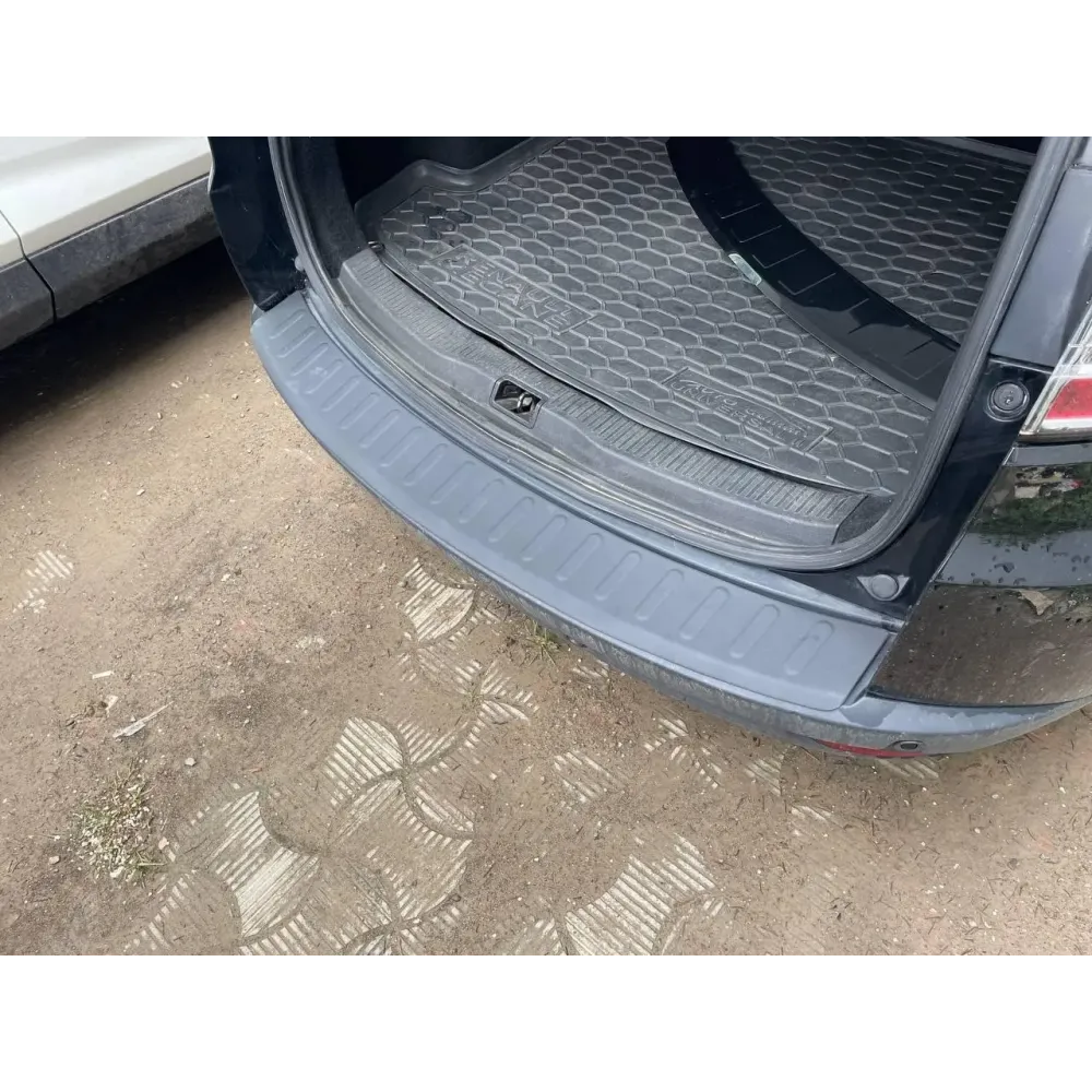 Накладка на задній бампер для Renault Megane III 2008-2016 SW=комби ABS-пластик (TAN24)