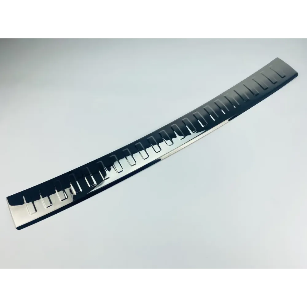 Накладка на задний бампер для Mitsubishi Outlander 3 2015-2019 Черный-хром (TAN24) 