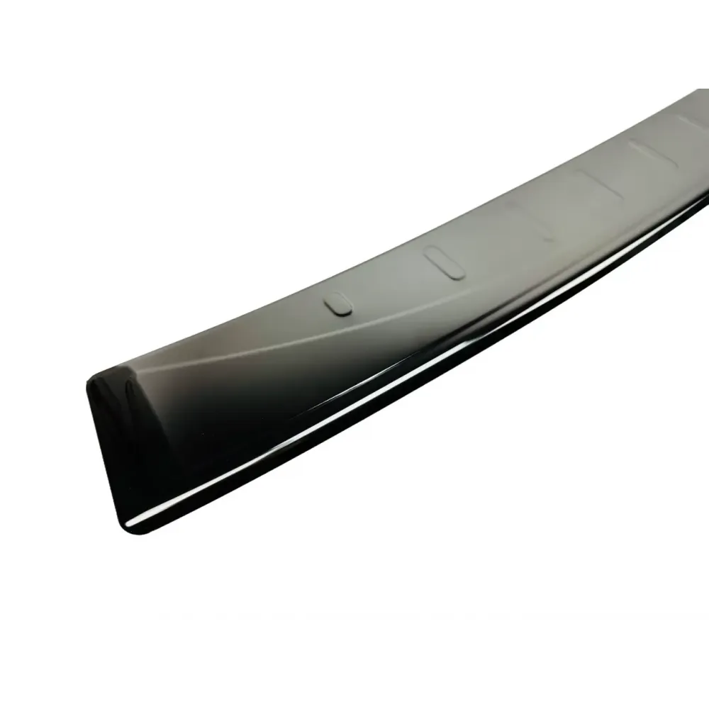 Накладка на задній бампер для Volkswagen T6 2015- Чорний-хром (TAN24)