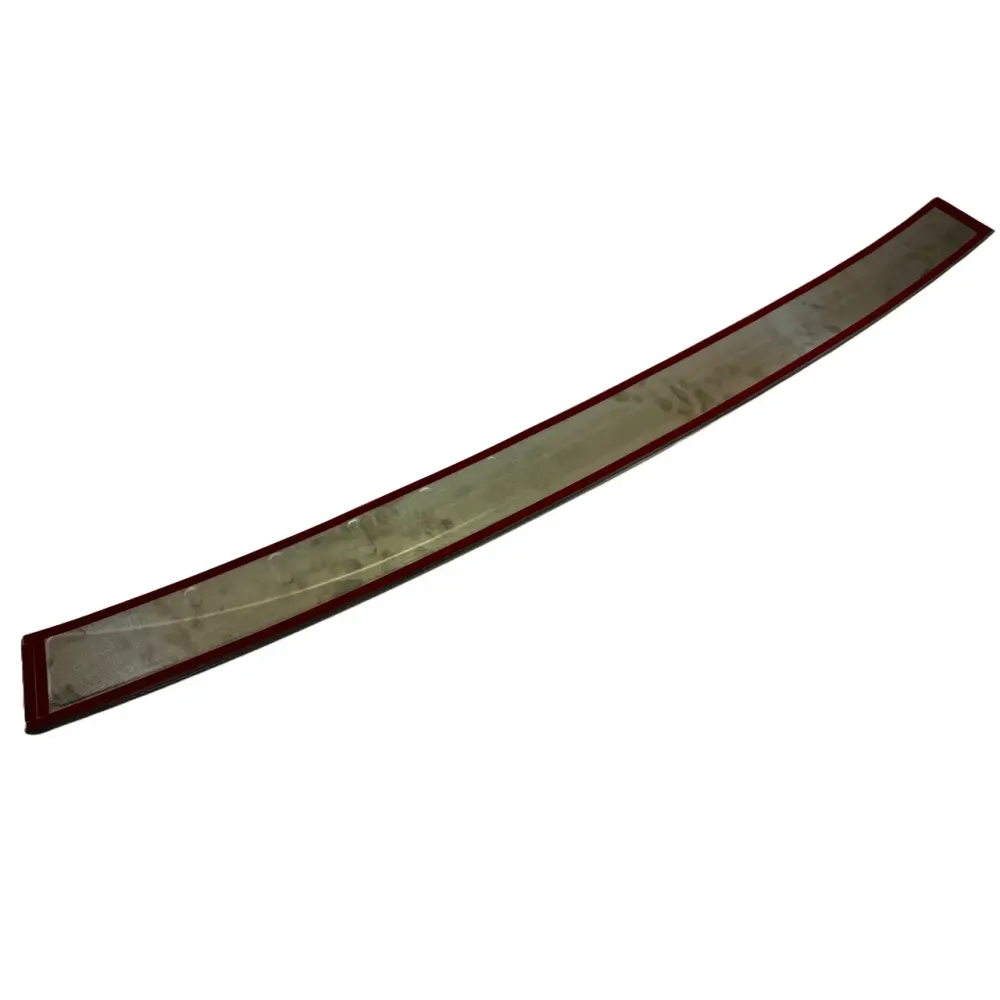 Накладка на задній бампер для Volkswagen T6 2015- Чорний-хром (TAN24)