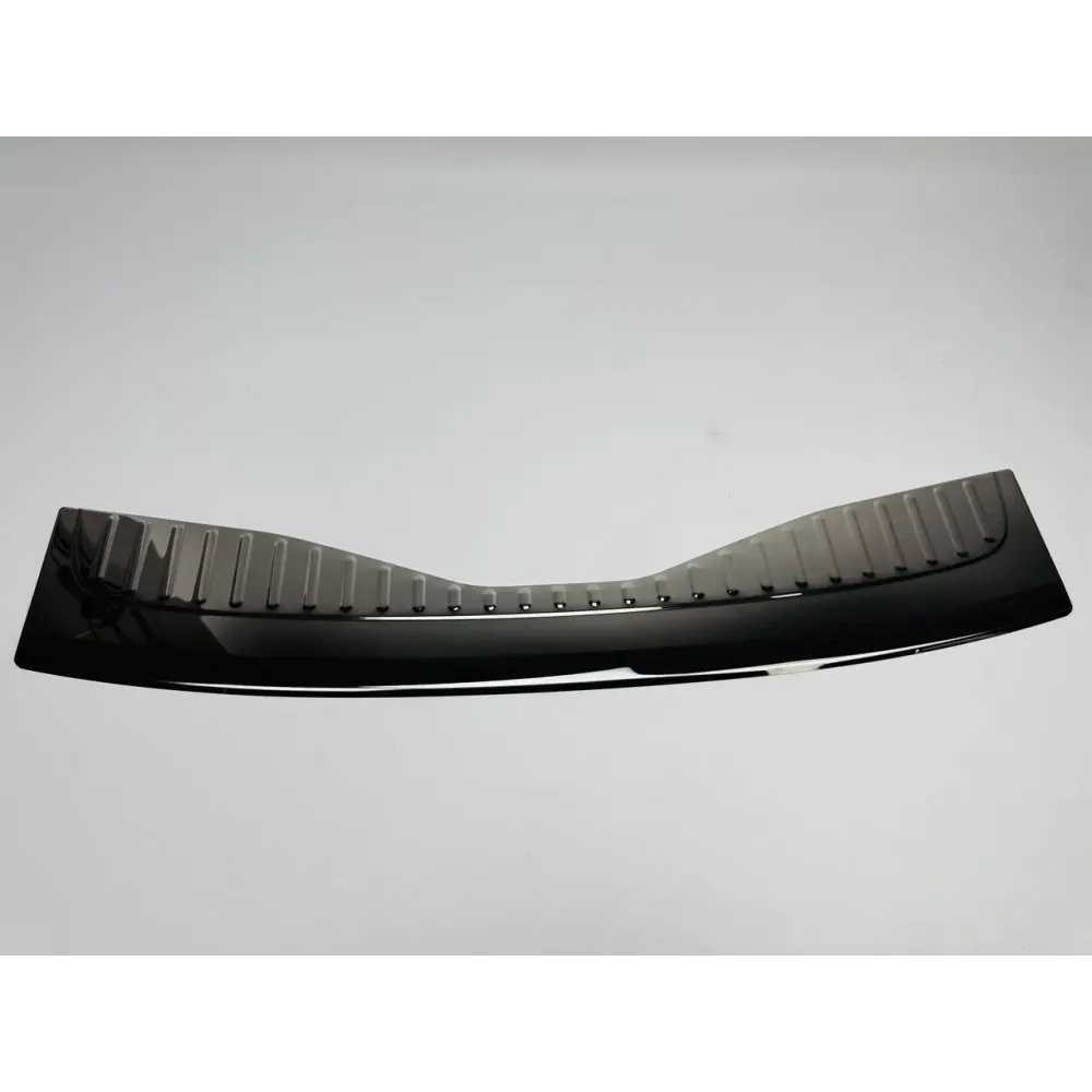 Накладка на задний бампер для Renault Megane 4 2014- SW Черный-хром (TAN24)