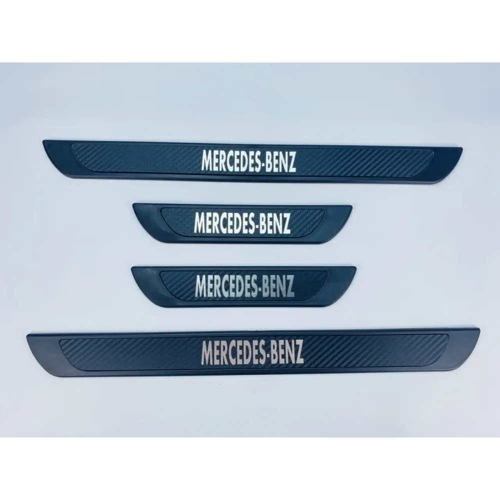 Накладки на пороги Mercedes-Benz (черный хром-карбон) (TAN24)